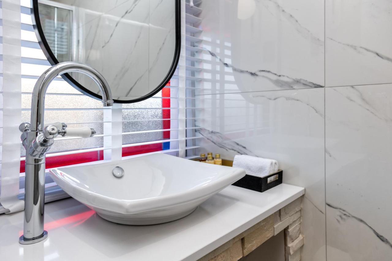 Pamper Yourself In Our Double Sized Copper Tub -2 Bedroom Villa Inverness Eksteriør bilde